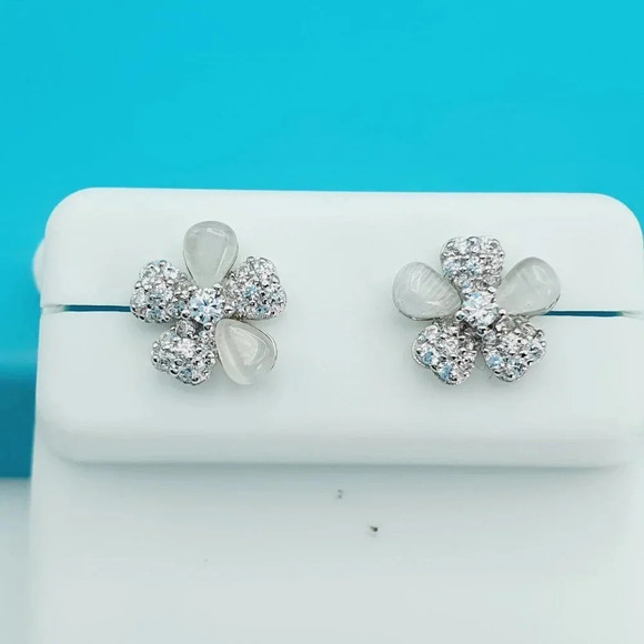 "925 Sterling Silver CZ Beautiful Earrings for Women, 1USPAR4172 - Picture 7 of 11